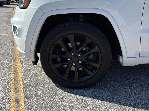 2021 Jeep Grand Cherokee Altitude Laredo