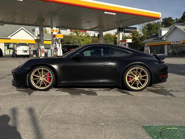2020 Porsche 911 Carrera S Coupe Carrera S / Carrera 4S