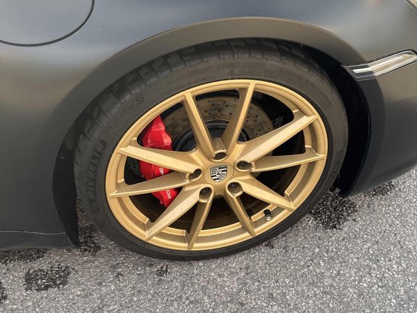 2020 Porsche 911 Carrera S Coupe Carrera S / Carrera 4S