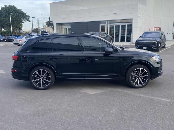 2022 Audi Q7 Komfort quattro Premium