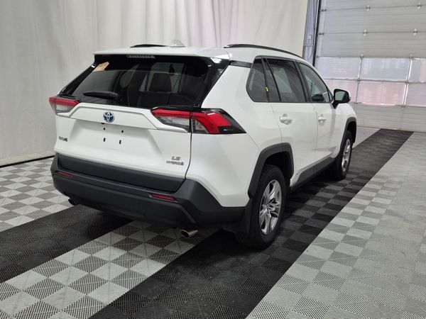 2023 Toyota Rav4 HYBRID LE XLE Premium