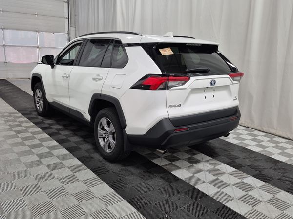 2023 Toyota Rav4 HYBRID LE XLE Premium