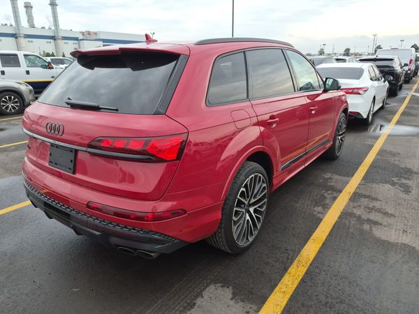 2026 Audi SQ7 quattro Premium Plus