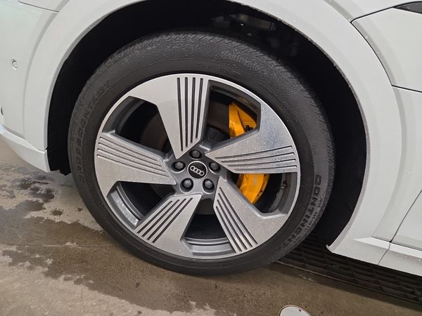 2021 Audi E-TRON TECHNIK quattro Prestige