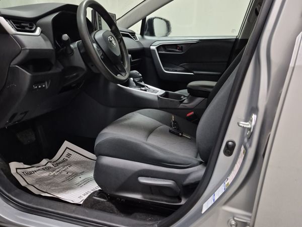 2022 Toyota Rav4 HYBRID LE XLE Premium
