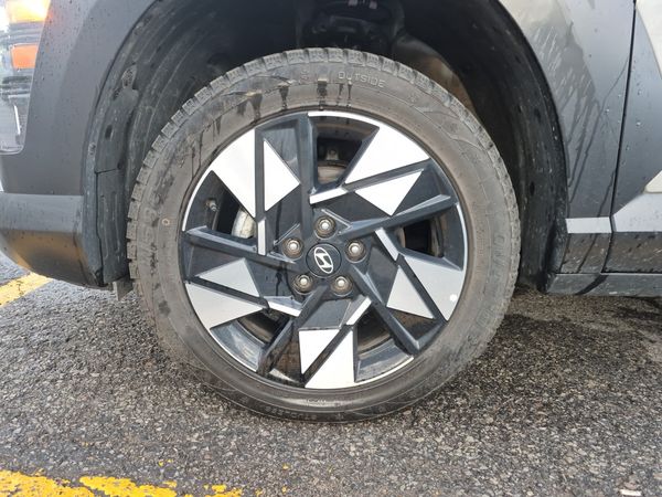 2025 Hyundai Kona Preferred SEL Convenience