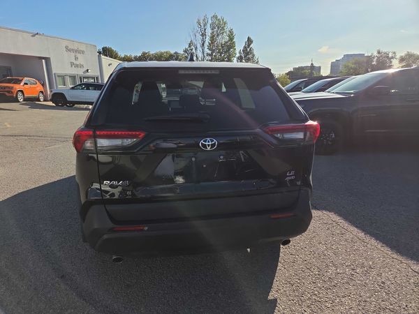 2023 Toyota RAV4 LE