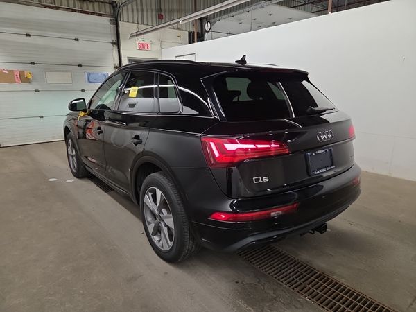 2023 Audi Q5 KOMFORT quattro Premium