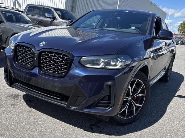 2023 BMW X4 xDrive30i