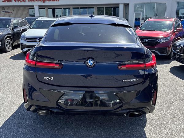 2023 BMW X4 xDrive30i