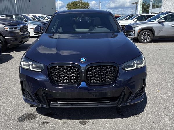 2023 BMW X4 xDrive30i