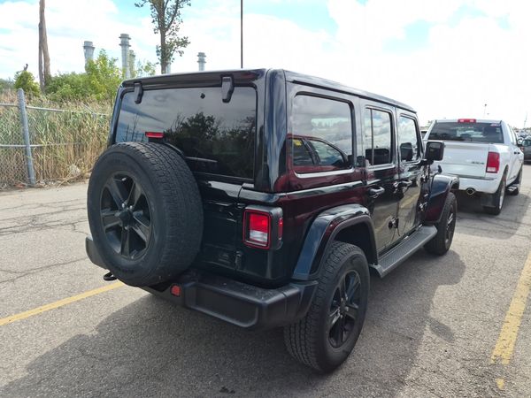 2022 Jeep Wrangler UNLIMITED SAHARA