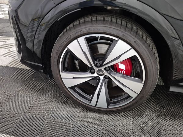 2025 Audi SQ5 Sportback TECHNIK quattro Prestige