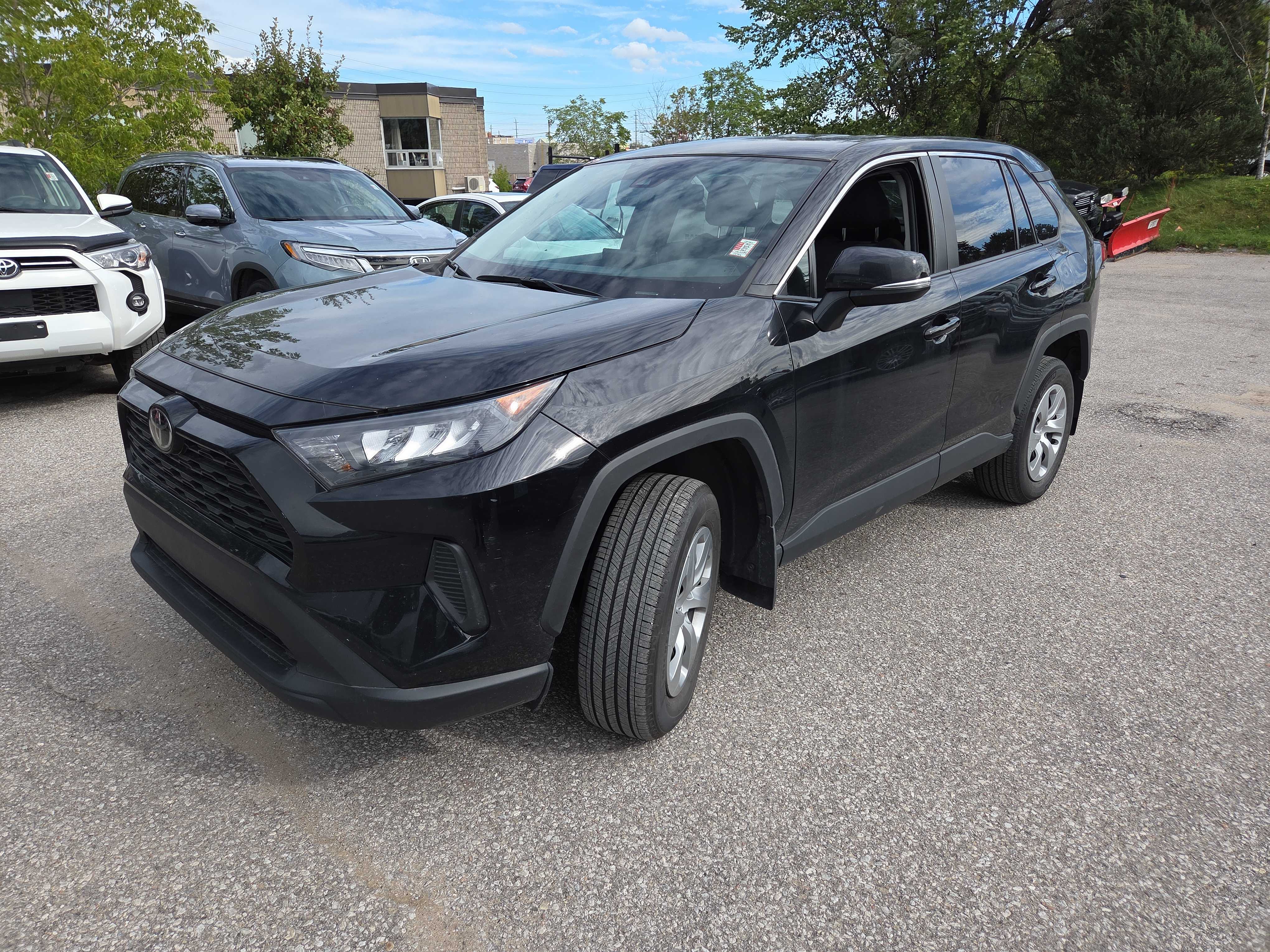 2022 Toyota RAV4 LE