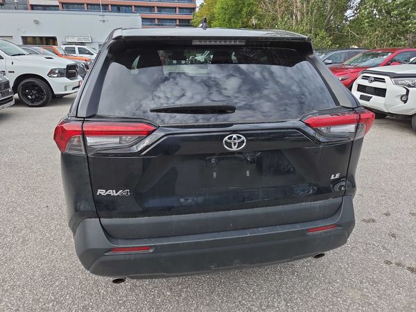 2022 Toyota RAV4 LE