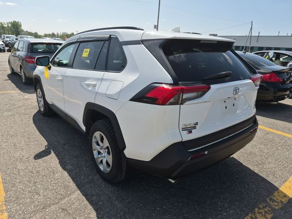 2020 Toyota Rav4 LE