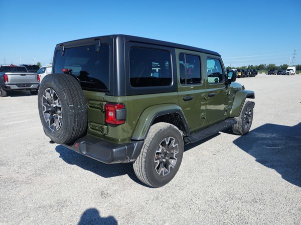 2024 Jeep Wrangler 4 Door 4x4 Sahara
