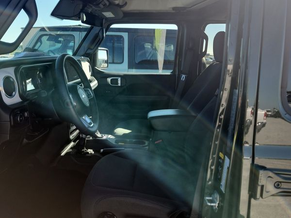 2024 Jeep Wrangler 4 Door 4x4 Sahara