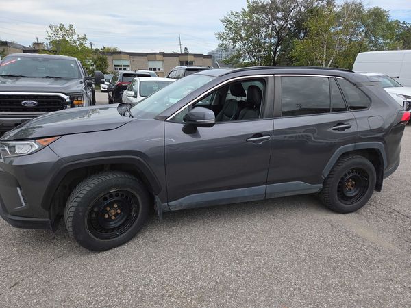 2019 Toyota RAV4 XLE XLE AWD