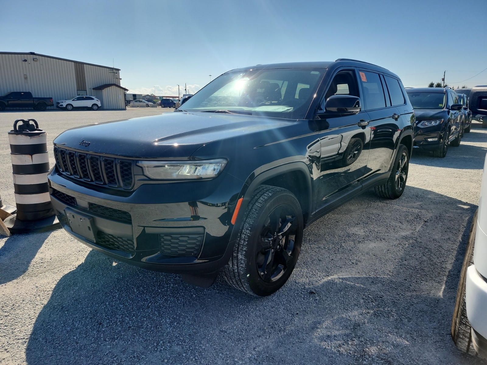 2024 Jeep Grand Cherokee L 4x4 Altitude Laredo