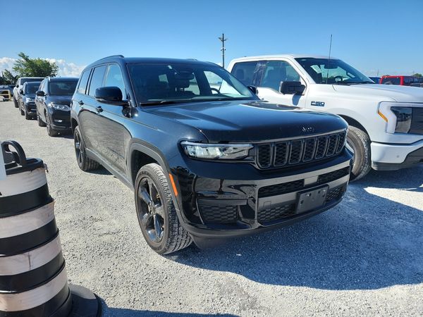 2024 Jeep Grand Cherokee L 4x4 Altitude Laredo