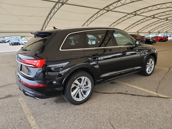 2026 Audi Q7 quattro Premium