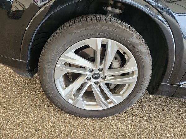 2026 Audi Q7 quattro Premium