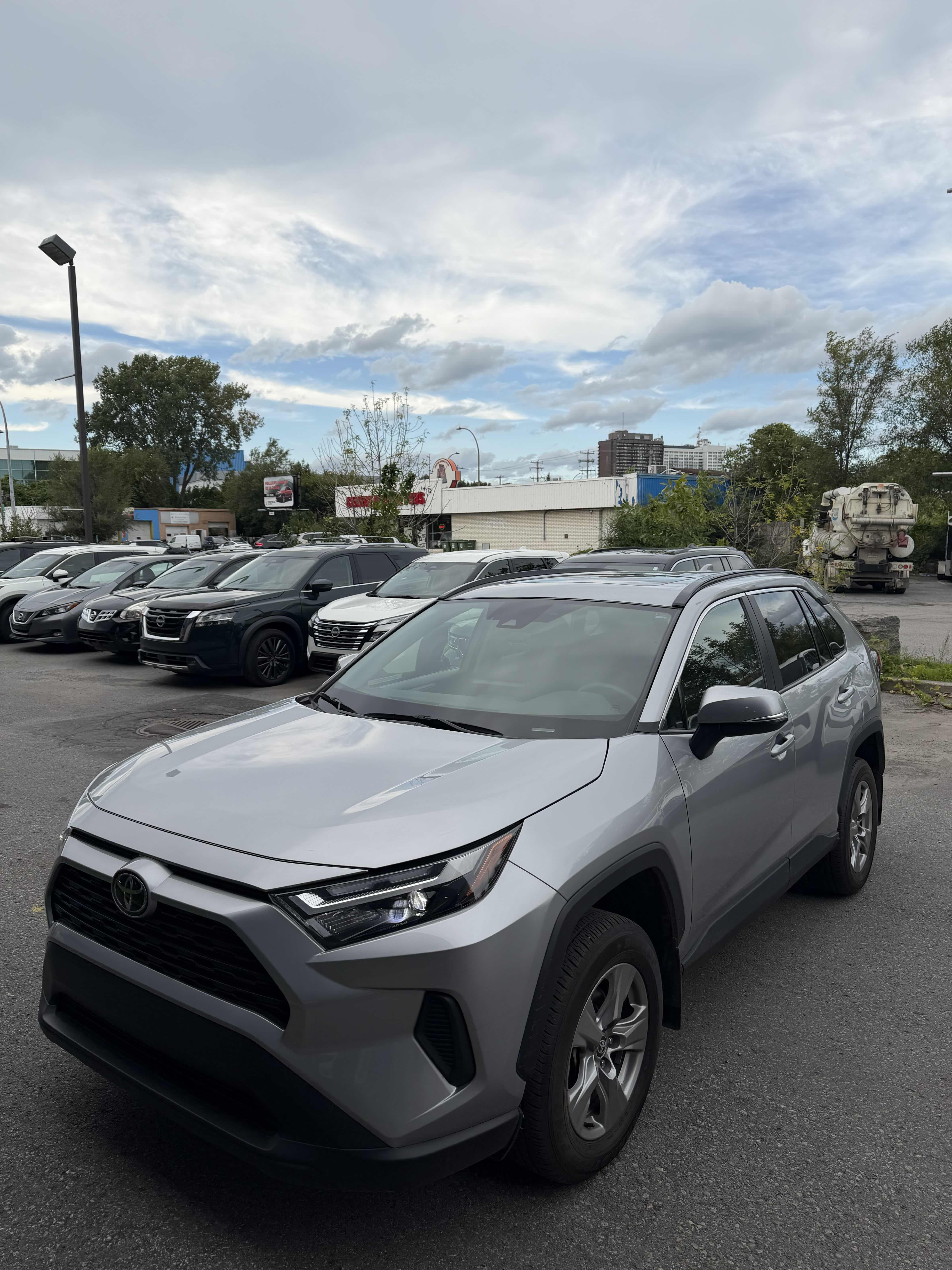 2023 Toyota RAV4 XLE