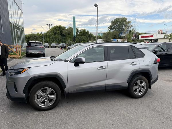 2023 Toyota RAV4 XLE