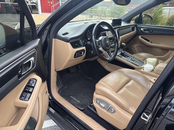 2018 Porsche Macan AWD