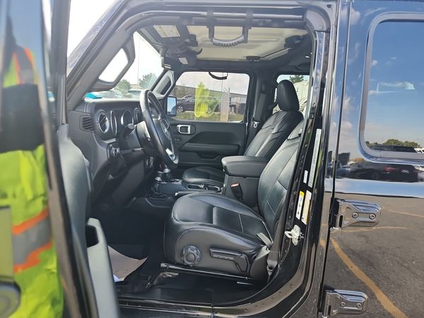 2020 Jeep Wrangler Unlimited 4x4 Sahara