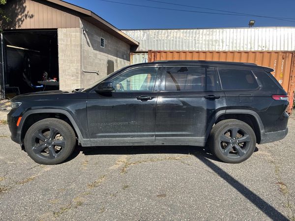 2024 Jeep Grand Cherokee L Altitude Laredo