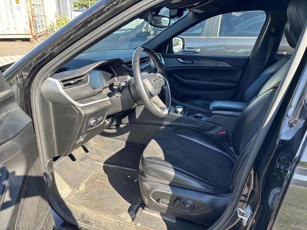 2024 Jeep Grand Cherokee L Altitude Laredo