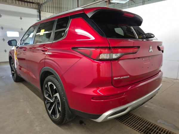 2023 Mitsubishi Outlander SEL