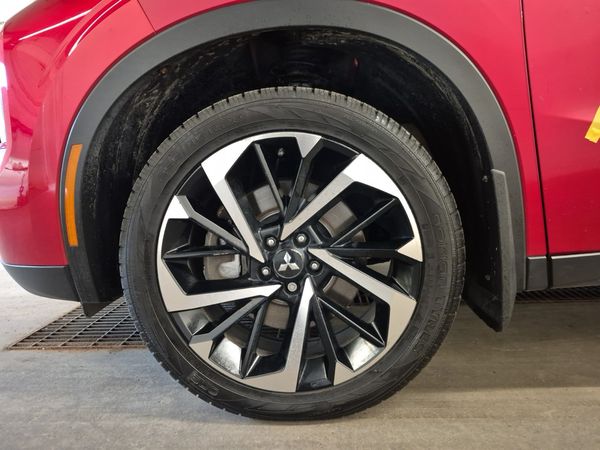 2023 Mitsubishi Outlander SEL