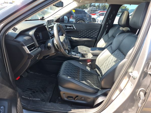 2023 Mitsubishi Outlander GT