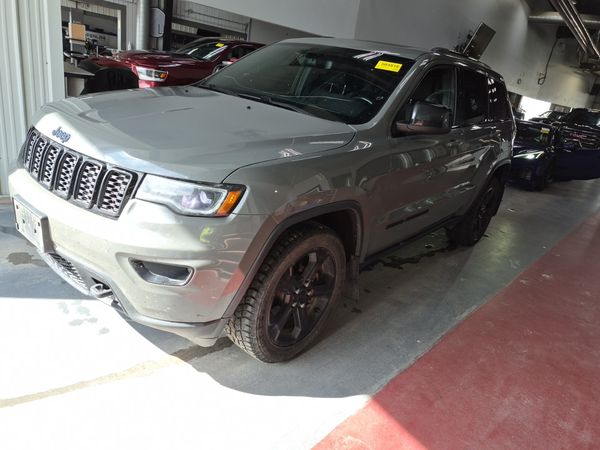 2020 Jeep Grand Cherokee UPLAND Laredo