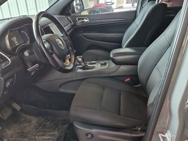 2020 Jeep Grand Cherokee UPLAND Laredo