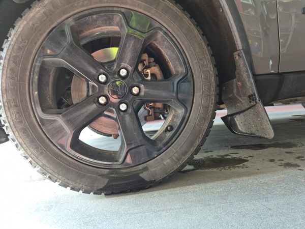 2020 Jeep Grand Cherokee UPLAND Laredo