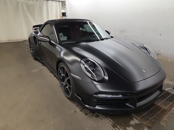 2022 Porsche 911 Turbo / Turbo S