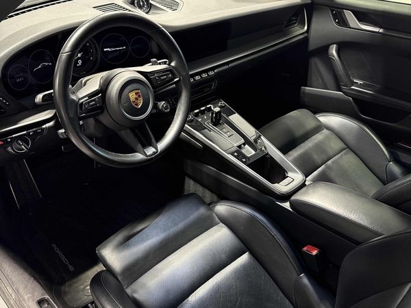 2020 Porsche 911 Carrera 4 Coupe