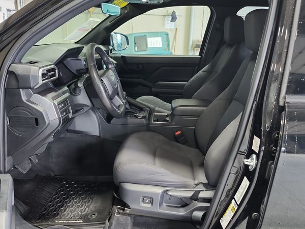 2025 Toyota Tacoma CREW CAB STD BED