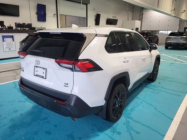 2022 Toyota Rav4 LE