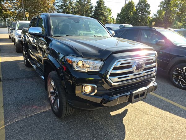 2018 Toyota Tacoma LIMITED CREW CAB SHORT BED