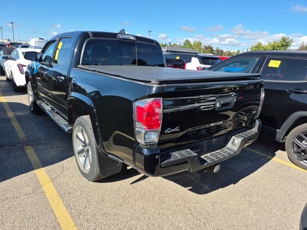 2018 Toyota Tacoma LIMITED CREW CAB SHORT BED