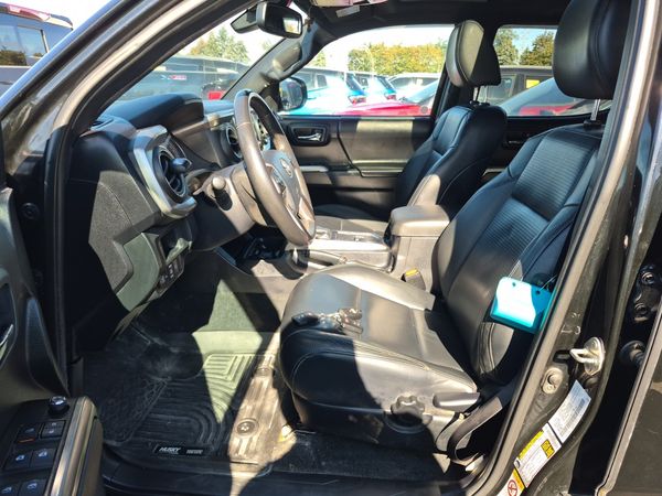 2018 Toyota Tacoma LIMITED CREW CAB SHORT BED
