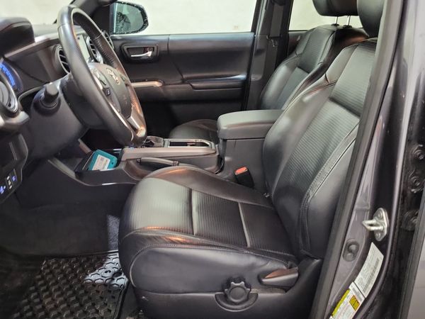 2019 Toyota Tacoma LIMITED CREW CAB SHORT BED