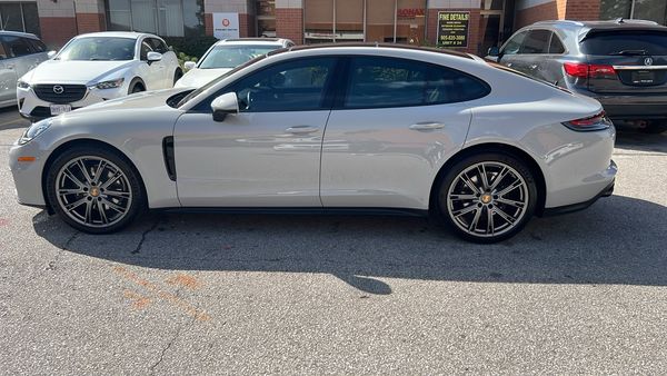 2022 Porsche Panamera 4 AWD