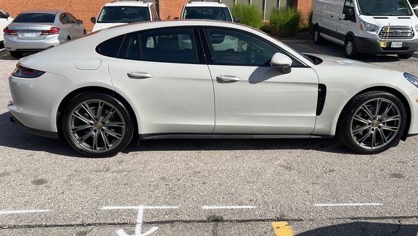 2022 Porsche Panamera 4 AWD Panamera / Panamera 4