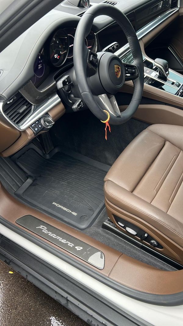 2022 Porsche Panamera 4 AWD Panamera / Panamera 4